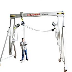 Grúa pórtico portátil de aluminio ligera y ajustable en altura, con ruedas, de 1 y 2 toneladas - Product Image 1