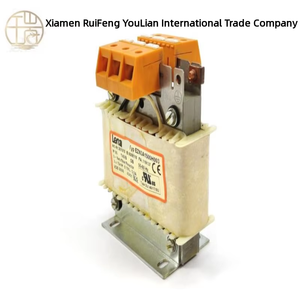 Ezn3a1500h003 387070 Filtro a 3 Linee Nuovo Originale Pronto per la Spedizione Automazione Industriale PAC Controllore PLC Programmabile Dedicato - Product Image 1