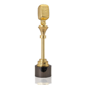 Tasse artisanale <span class=keywords><strong>de</strong></span> femmes avec personnage <span class=keywords><strong>de</strong></span> <span class=keywords><strong>film</strong></span> Loo, personnalisé, en résine - Product Image 5