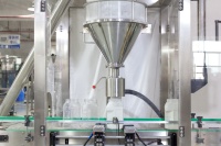 Machine d'emballage automatique de poudre de lait et de fromage de qualité alimentaire avec remplisseur à vis sans fin pour bocaux