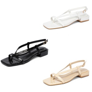Sandales élégantes à <span class=keywords><strong>talon</strong></span> carré épais et bout ouvert pour femme, nouvelle collection été 2026, tendance mode, OEM ODM - Product Image 1