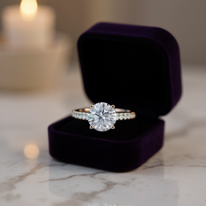 Anello di fidanzamento con diamanti in oro bianco, taglio rotondo brillante, diamanti naturali, classico da donna E327 - Product Image 2