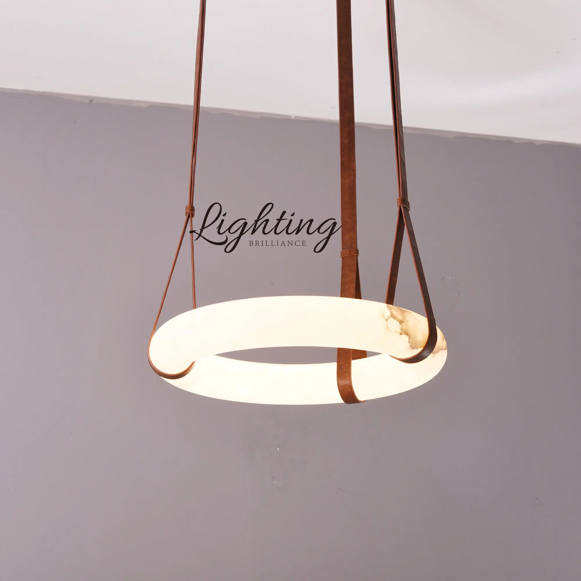 Moderne Luxe Ronde Albast Kroonluchter Halo Led Hanger Plafond Lichtpunt Met Lederen Riem Voor Slaapkamer