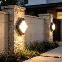 Lampada da Parete LED Moderna a Cubo, Applique da Esterno Impermeabile IP65, Grigio Scuro e Bordo Trasparente, Illuminazione Su/Giù per Hotel e Casa