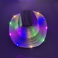 Bon marché Prix Cowboy LED Party Hat Jazz Light up Hat Dance Show Stage Props Shiny Sequins Cowgirl Hats