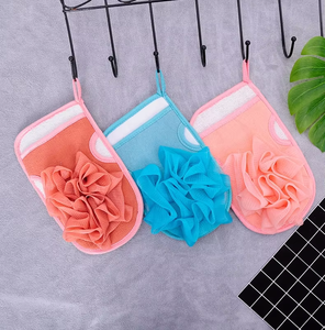 Gants de SPA écologiques 2-en-1 en éponge pour le corps et le visage, exfoliants et nettoyants, vente en gros - Product Image 4