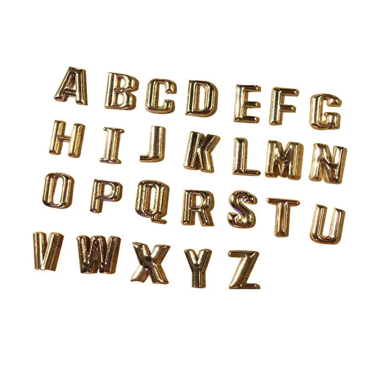 Lettera di alfabeto A B C D oro placcato colore di trasferimento di calore di ferro su borchie di metallo per gli accessori di abbigliamento