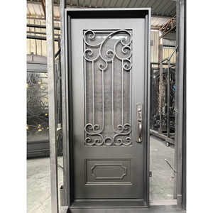 Entrée de villa de style anglais, porte d'entrée de luxe en fer forgé avec plinthe et fenêtre décorative - Product Image 1