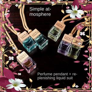 Petit pendentif carré de parfum de voiture en bois accessoire <span class=keywords><strong>d</strong></span>écoratif pour l'<span class=keywords><strong>air</strong></span> frais avec parfum liquide/solide pour les petits espaces - Product Image 5