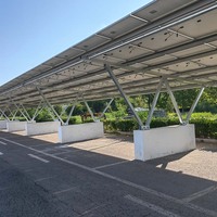 Système de stockage d'énergie pour carport solaire, adapté à une installation privée