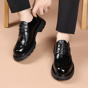 Chaussures de mariage pour hommes en cuir véritable et en cuir de style Oxford, chaussures habillées classiques à lacets pour hommes - Product Image 4