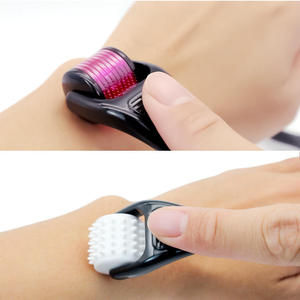 Rouleau <span class=keywords><strong>Derma</strong></span> à Micro-aiguilles 2 en 1 avec Rouleau en Jade et Acier Inoxydable ABS pour Soins de la Peau - Product Image 3