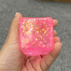 Juguete Blandito Antiestrés de Cubo de Hielo con Purpurina y Brillo de 5cm, de Levantamiento Lento, 72 Unidades, Envío Rápido desde Almacén en China - Product Image 4