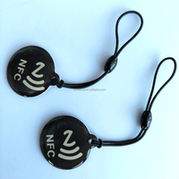Carte RFID personnalisée XRH en époxy pour programme de fidélité, avec code QR, contrôle d'accès sans contact pour hôtel, porte-clés intelligent à puce NFC