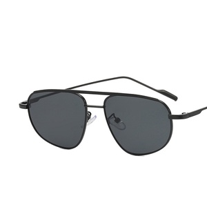 Индивидуальные металлические солнцезащитные очки в оправе модные Овальные Солнцезащитные очки в стиле пары для мужчин и женщин - Product Image 6