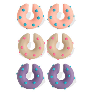 Orecchini paffuti a pois colorati con fibbia a forma di C con fibbia a forma di goccia in gomma esagerata senza fori per le <span class=keywords><strong>orecchie</strong></span> - Product Image 3
