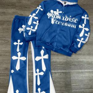 Ensemble de survêtement deux pièces personnalisé pour homme, style streetwear hip-hop vintage, avec lettres croisées imprimées à l'écran - Product Image 2