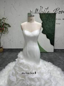 क्लासिक मत्स्यांगना फर्श-लंबाई फीता-अप बैक पुष्प विवाह पोशाक - Product Image 3