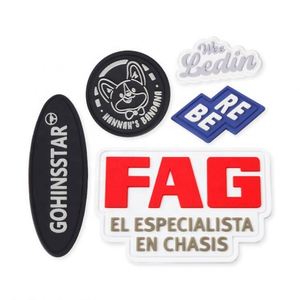Etiquetas de Ropa Personalizadas, Etiquetas de PVC en Relieve 3D con Logotipo de Marca, Ecológicas, Plegables, para Zapatos, Bolsos y Prendas - Product Image 1