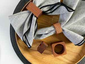 Vente en gros d'anneaux de serviette en bois écologiques avec émail pour décoration de table de fête de haute qualité - Product Image 4