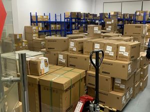 LOT 10 PCS RTXE 19 10 / RK 741 213-DM 2 X <span class=keywords><strong>3.3</strong></span> KOHM 1W Baru Asli Otomasi Industri PAC PLC Controller -Siap Dikirim - Product Image 6