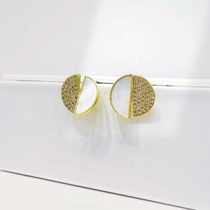 ต่างหูเงินแท้ 925 ชุบทอง 18k ดีไซน์เรียบหรู สองสี ประดับพลอยทรงเรขาคณิต สำหรับผู้หญิง ราคาส่ง - Product Image 4