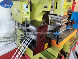 Razor Blade Making Machine Manufacturing Equipment Concertina Iron Razor Barbed Razor Wire Making Machine For Sale