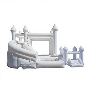 Castillo Inflable Comercial de PVC para Fiestas y Bodas al Aire Libre, Color Blanco, con Tobogán, Capacidad de 600 kg, en Venta - Product Image 1