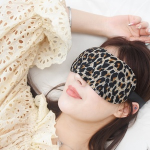 Fundas de espuma viscoelástica para dormir, mascarilla 3D cómoda de lujo con tapones para los oídos - Product Image 3