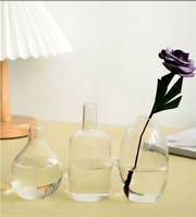 Vase en verre soufflé à la main Art déco créatif en gros Vase de table hydroponique triple connecté pour la décoration de la maison