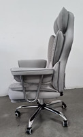 Kursi Kantor Kulit Ergonomis Sandaran Tinggi dengan Sandaran Kaki, Sandaran Kepala yang Dapat Disesuaikan, Kursi Eksekutif Putar untuk Kantor Rumah