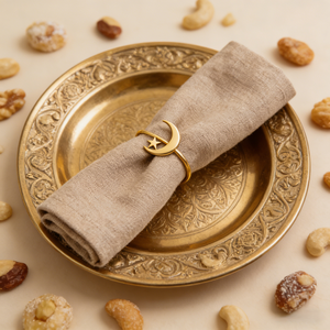 631784 Portatovaglioli Luna e Stelle - Decorazione in Metallo Dorato a Forma di Luna Crescente <span class=keywords><strong>con</strong></span> <span class=keywords><strong>Stella</strong></span> Nera, per Ramadan e Allestimento Tavola Festiva - Product Image 2