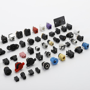 Connettore <span class=keywords><strong>DC</strong></span>-098 Femmina a 5 Pin SMT 1.3MM con Colonna per Ricarica di Apparecchiature Audio e Giocattoli Elettronici - Product Image 6