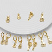 ASJEWELRY Breloque en Cuivre Plaqué Or avec Zircon Cubique (CZ) en forme de Chat, Raquette de Tennis, Gourde, Cuillère pour Boucles d'Oreilles, Fournitures de Fabrication de Bijoux DIY Fait Main chma684