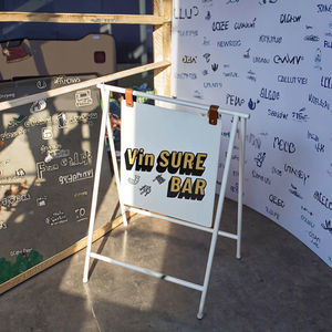 Panneau d'affichage pliable en acier autoportant Vitrine en métal Panneau publicitaire sur le trottoir - Product Image 4