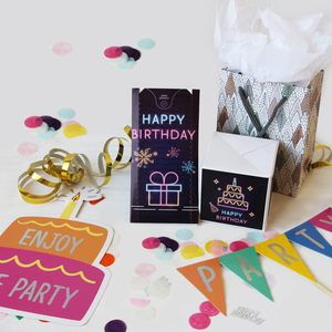 Caja Sorpresa <span class=keywords><strong>de</strong></span> Navidad y <span class=keywords><strong>Cumpleaños</strong></span> - Caja Explosiva <span class=keywords><strong>de</strong></span> Regalo <span class=keywords><strong>de</strong></span> Alta Gama Personalizada para Pequeños Lotes, Stock Transfronterizo, Blanca - Product Image 4