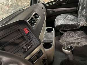 Camion benne Sinotruk Howo 6x4 de haute qualité à vendre avec un bon prix et un service après-vente complet - Product Image 2