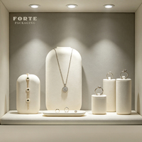 FORTE Boutique de bijoux, présentoir personnalisé pour collier, bracelet, bague, étagères de présentation de bijoux en microfibre de luxe avec logo