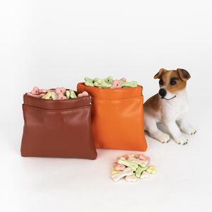 पोर्टेबल चमड़े के कुत्ते का इलाज पाउच बैग हैंड-फ्री पिल्ला व्यवहार प्रशिक्षण पालतू स्नैक्स इनाम खाद्य डिस्पेंसर - Product Image 1