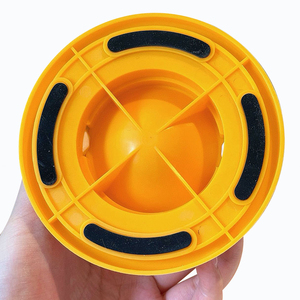 Ciotola Moderna per Gatti in Plastica Ecologica Yun, Design Arrotondato, Motivo Solido, Leggera, per Divertimento e Auto-Ideellazione, Resistente ai Morsi - Product Image 6