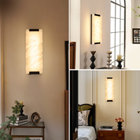 Applique murale ZeroUNO en albâtre, grande applique murale en marbre d'albâtre naturel, cadres de lampe en métal de haute qualité, applique murale de chevet d'hôtel, lampe de luxe