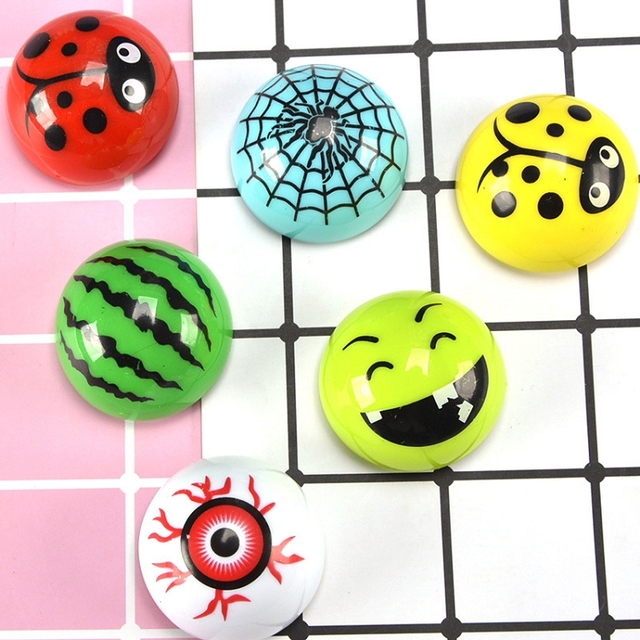 Cute Expression Pull Back Car Toys Mini Promotuonal Toys for Empty Capsule