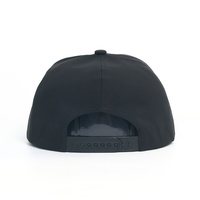 Casquette en polyester à 7 panneaux, visière plate, patch tissé personnalisé avec corde blanche, casquette noire structurée
