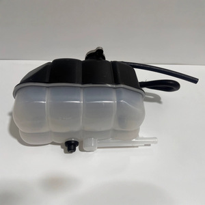 Réservoir d'expansion d'eau auxiliaire en PP 21710-1LA1A pour Nissan Infinity Patrol avec couvercle et tube - Product Image 3