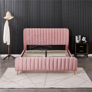 <span class=keywords><strong>Lit</strong></span> plateforme moderne pleine grandeur en velours rose doux <span class=keywords><strong>avec</strong></span> <span class=keywords><strong>tête</strong></span> <span class=keywords><strong>et</strong></span> <span class=keywords><strong>pied</strong></span> <span class=keywords><strong>de</strong></span> <span class=keywords><strong>lit</strong></span> capitonnés - Product Image 3