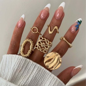 Atacado de Aço Inoxidável das Mulheres Europeu Americano Cross-Border Jóias Único Premium Rhinestone Geométrica 18K Anéis de Our - Product Image 1