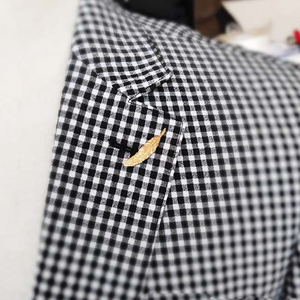 ヴィンテージ風小型金属合金羽根ブローチ卸売DIY衣料品ジュエリー装飾メンズスーツカラーピンシルバーフェザーブローチ - Product Image 2