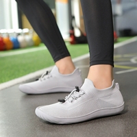 Nouveau Style confortable large orteil boîte chaussures respirant pieds nus TPU maille pour printemps hiver sans lacet expérience de marche naturelle