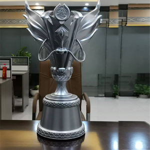 جوائز تذكارية برونزية مخصصة ، حرف رياضية معدنية ، جائزة نحاسية مصبوبة للأبطال - Product Image 5