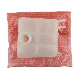 Горячая распродажа: Расширительный бачок системы охлаждения двигателя 5M5H8K218AA3M5H8K219AJ F5015350 для Mazda3/Focus - Product Image 1